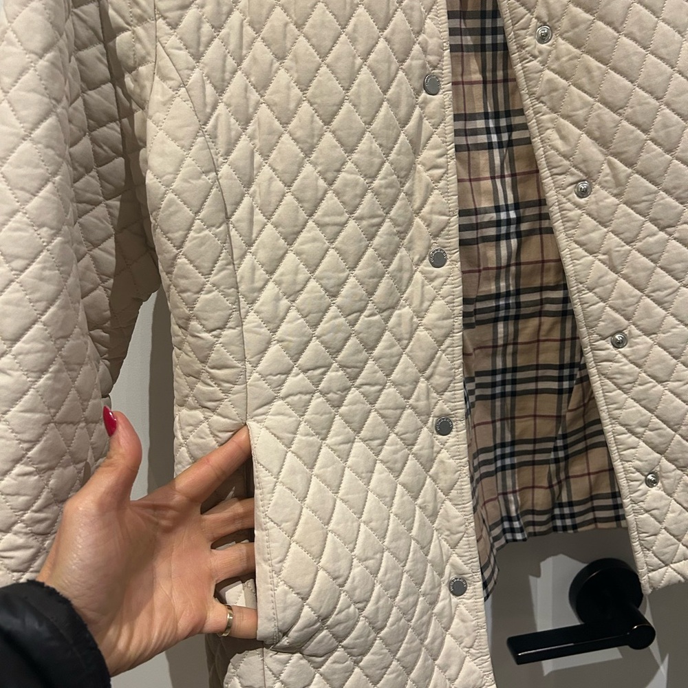 Burberry jacket - Picture 3 of 6